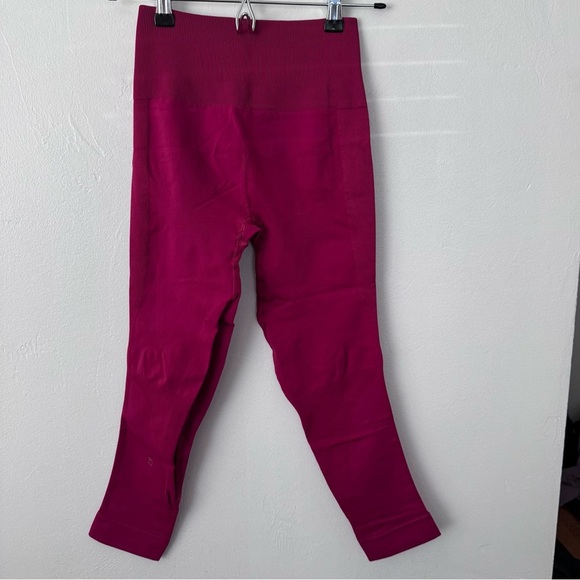 Lululemon In the Zone Tight Raspberry Size 6 - Picture 5 of 6